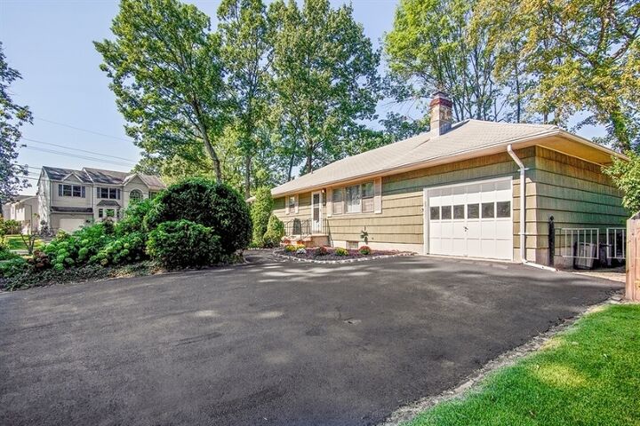 31 Leonardo Rd  Parsippany-Troy Hills Twp. NJ 07054 photo