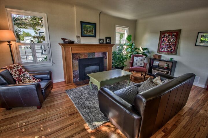 Property Photo:  1433 S 12th St  WA 98274 