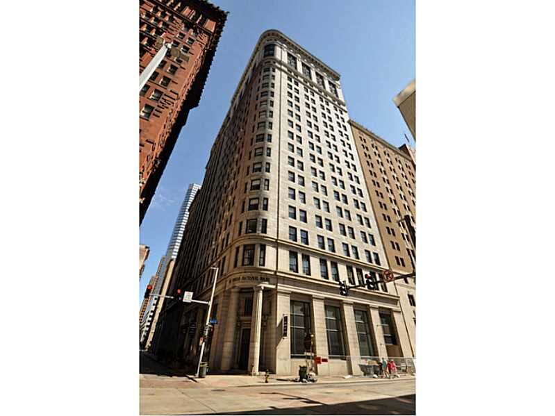 Property Photo:  300 Fourth Ave 501  PA 15222 