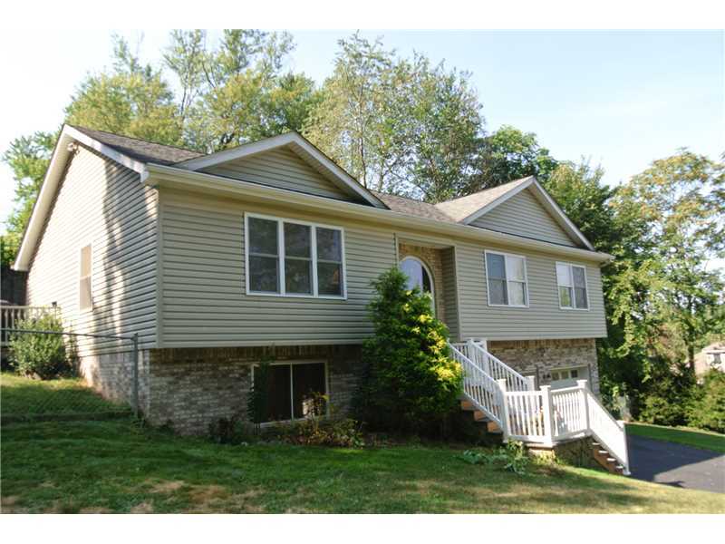 Property Photo: 322 Pine Hollow Road PA 15085
