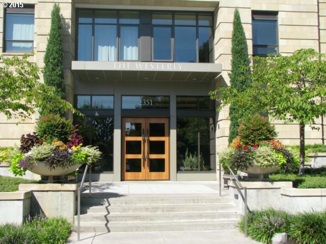 Property Photo: 2351 NW Westover Rd 404 OR 97210