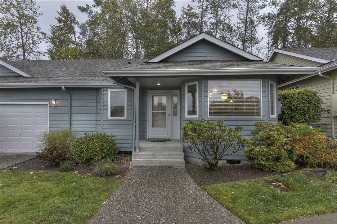 Property Photo:  1302 Whatcom St  WA 98229 