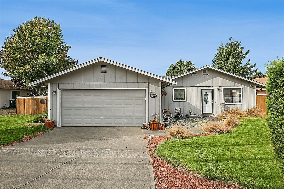 Property Photo:  5909 N 37th St  WA 98407 