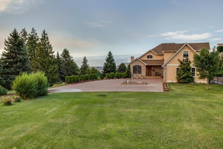 Property Photo:  4008 Lovell Rd  WA 98801 