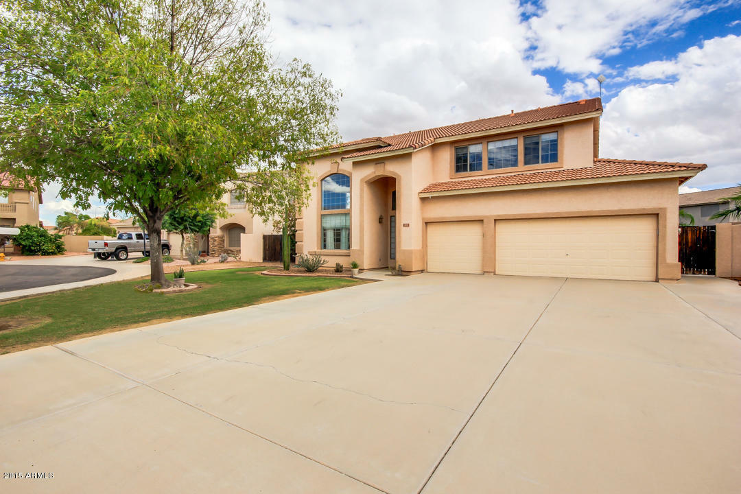 Property Photo:  515 N Nantucket Court  AZ 85225 