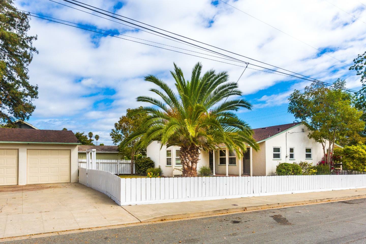 Property Photo:  903 Seabright Avenue  CA 95062 