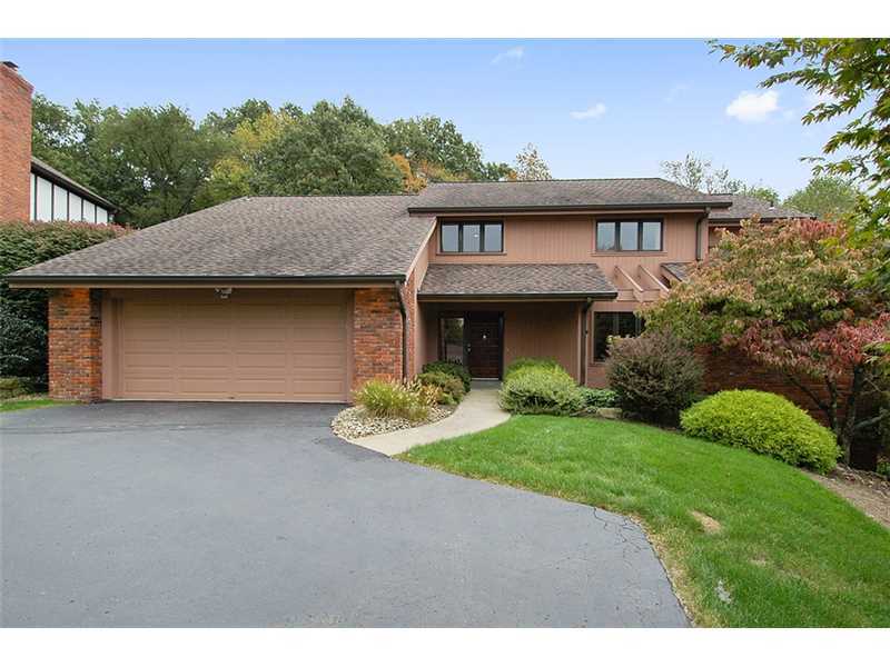 Property Photo: 1587 Oakleaf Lane PA 15237