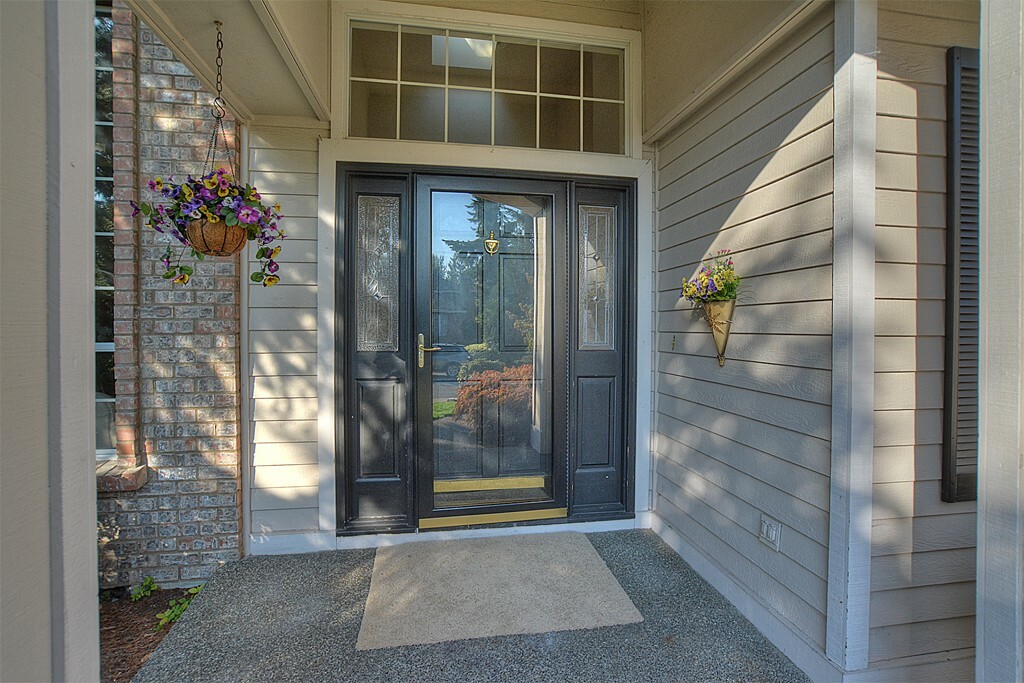 Property Photo: 25942 SE 39th Place WA 98029