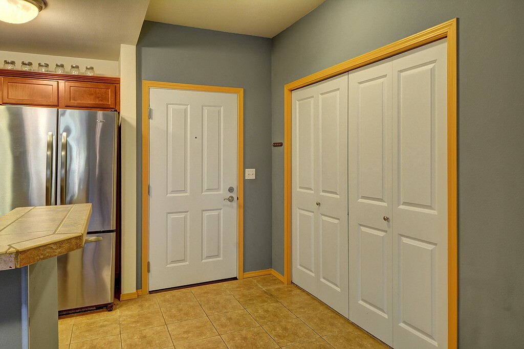 Property Photo: 973 NE Ingram St A101 WA 98029
