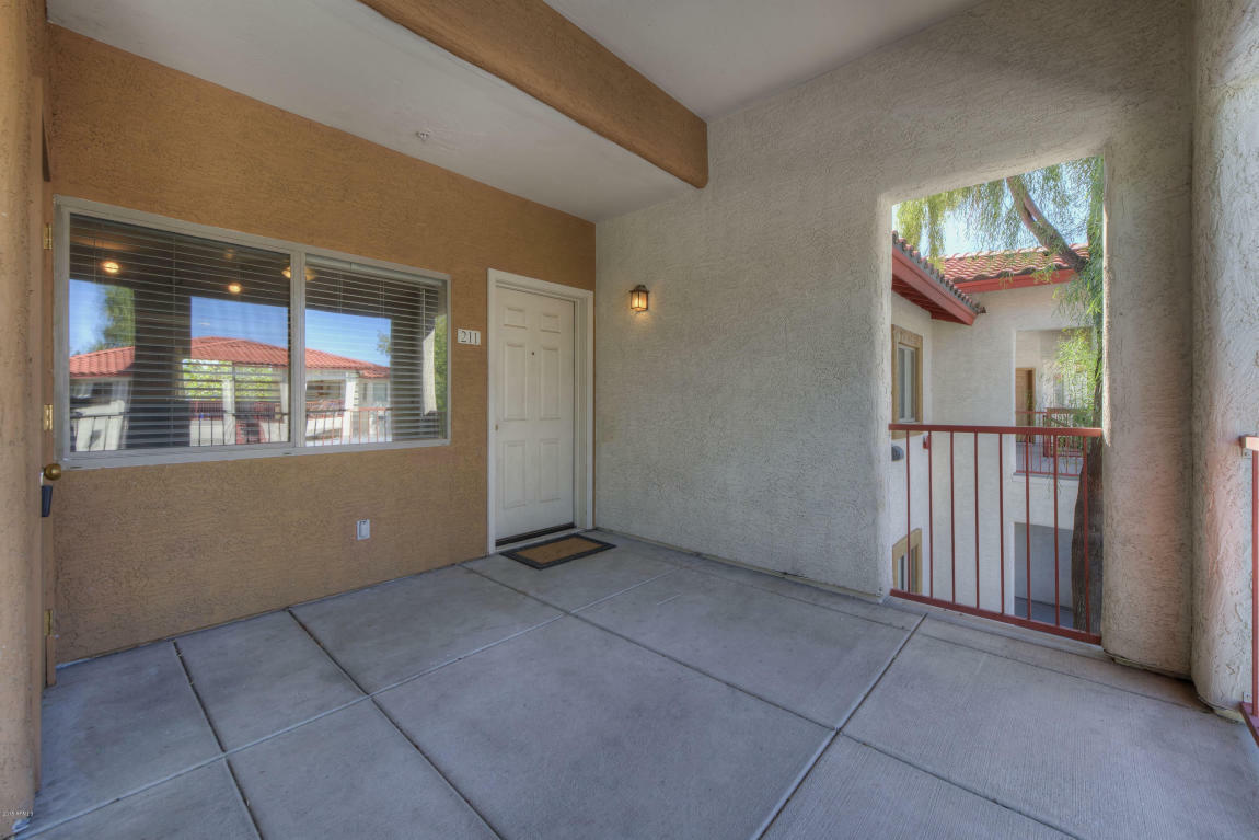 Property Photo:  510 W University Drive 211  AZ 85281 