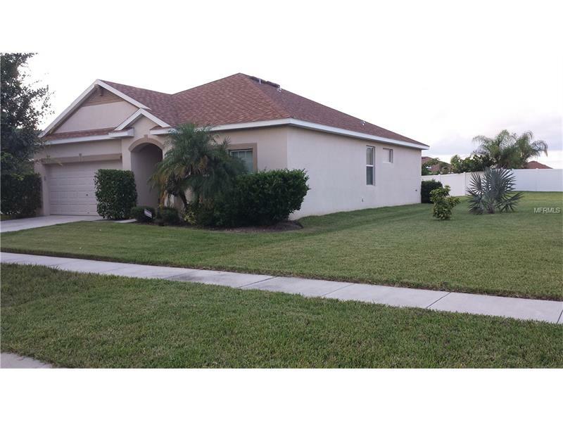 Property Photo:  906 Parker Den Drive  FL 33570 