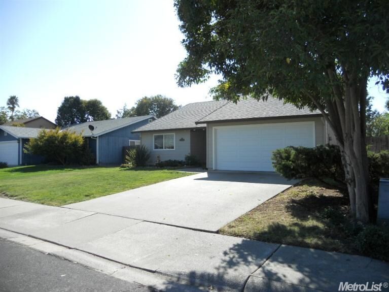 Property Photo: 2962 Renee Court CA 95691