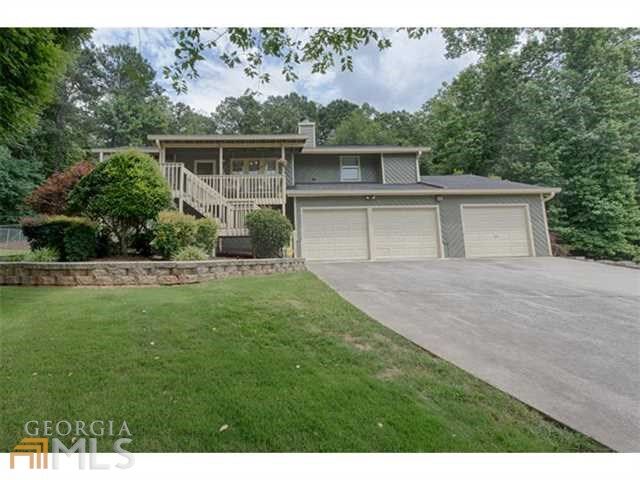 Property Photo: 110 W Putnam Ferry Rd GA 30189