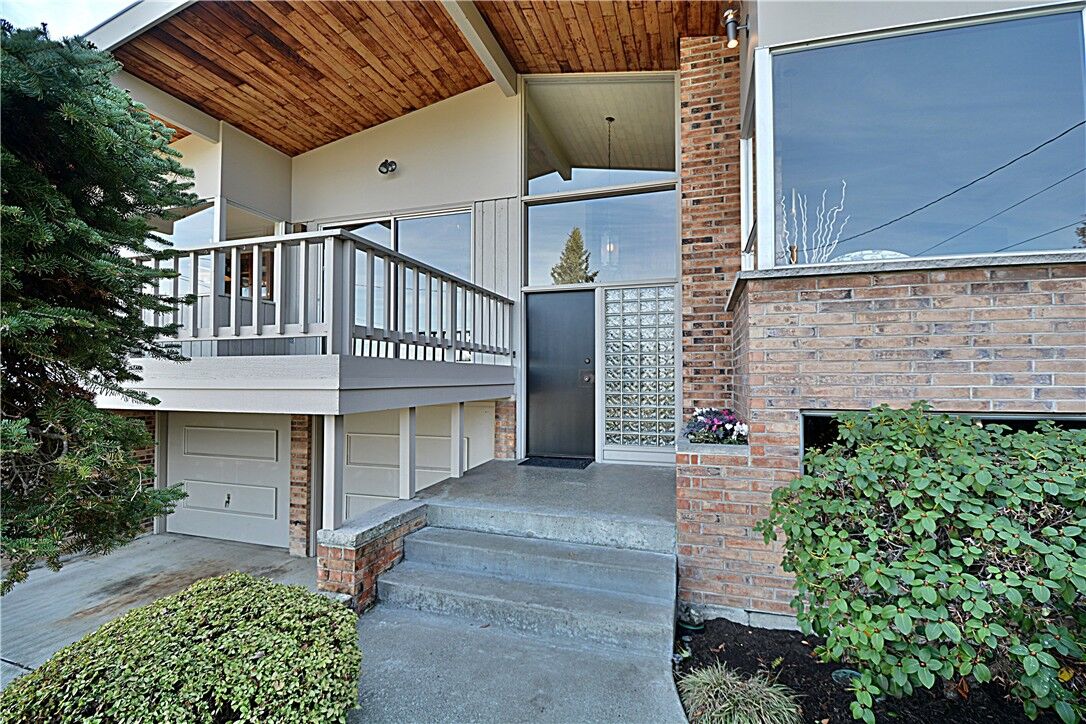 Property Photo:  7705 S 116th St  WA 98178 