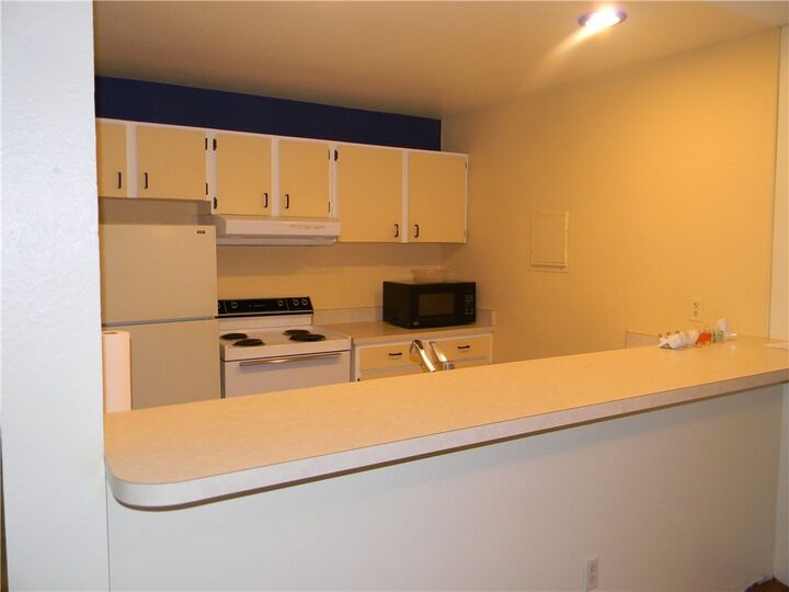 Property Photo: 17431 Ambaum Boulevard S C-34 WA 98148