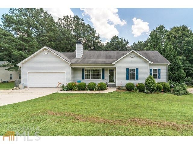 Property Photo: 82 Paces Landing Trace GA 30263