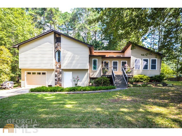 Property Photo:  1355 Hickory Rd  GA 30115 