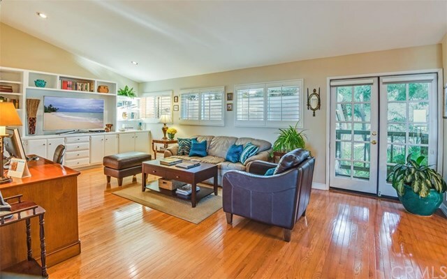 Property Photo:  5 Oaktree Lane  CA 90274 