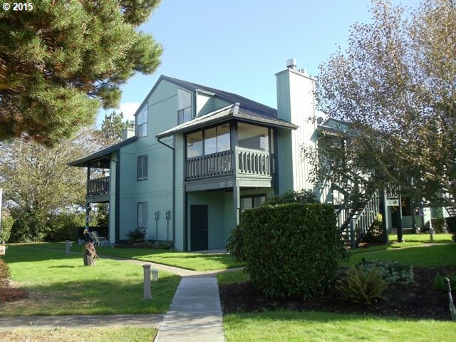 Property Photo: 339 NE Skipanon Dr OR 97146