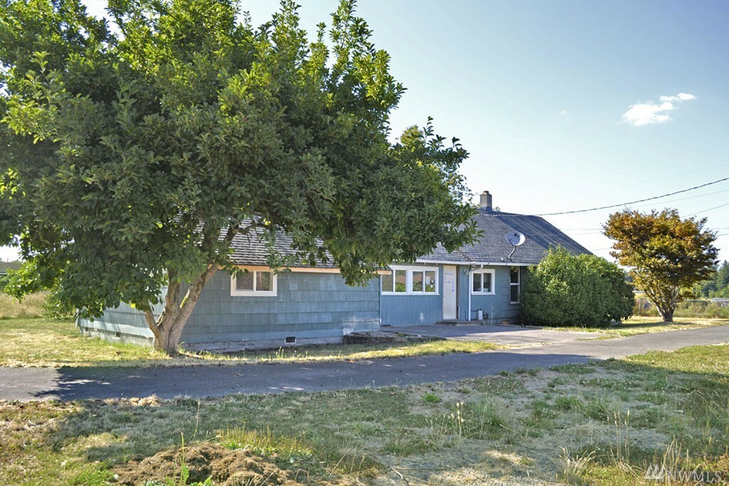 Property Photo:  24110 74th St E  WA 98321 