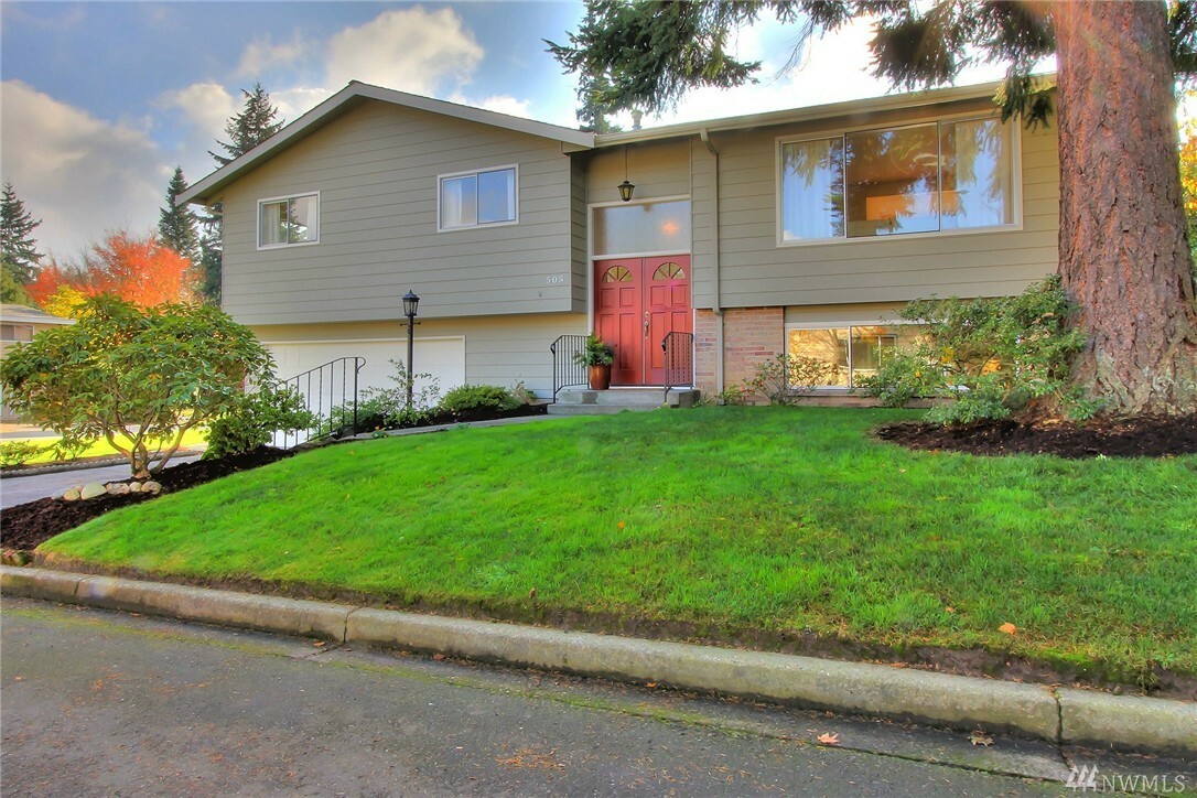 Property Photo:  505 NW 201st Place  WA 98177 