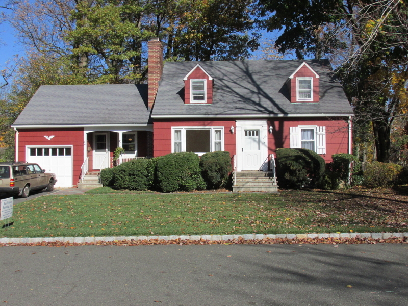 Property Photo:  286 Indian Trl  NJ 07092 