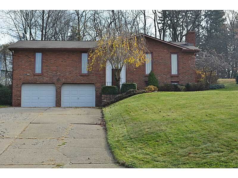 Property Photo:  124 Shafer Road  PA 15108 