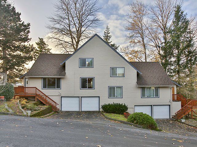 Property Photo:  371 NE Village Squire Ave 13  OR 97030 