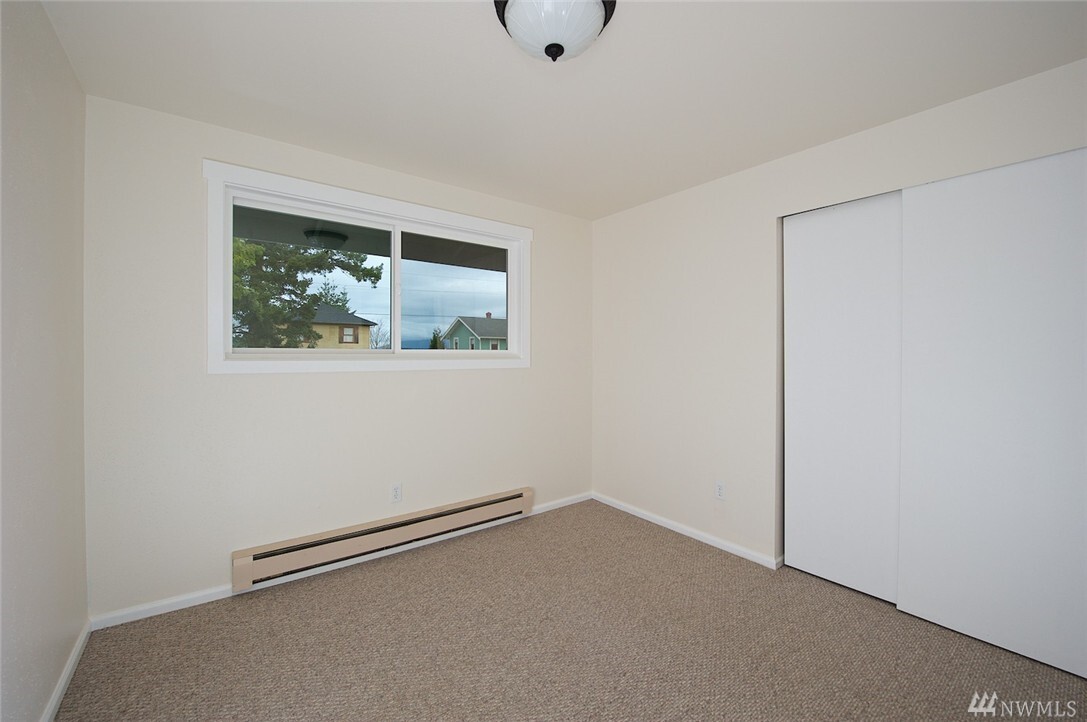 Property Photo: 3419 W 4th St WA 98221