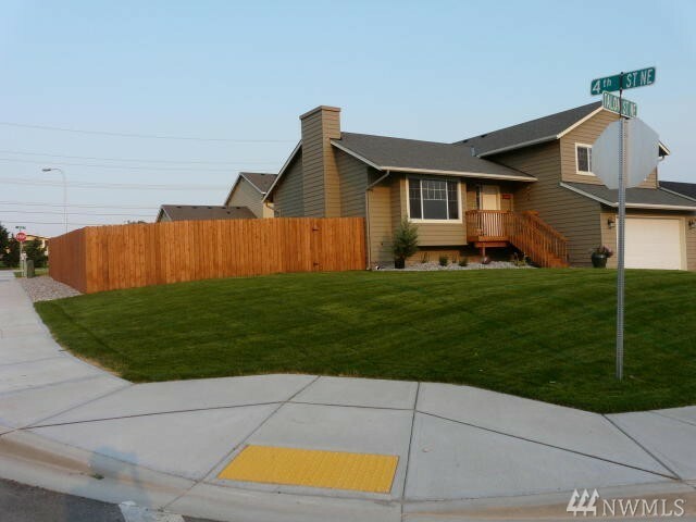 Property Photo:  2464 NE Talon St  WA 98802 