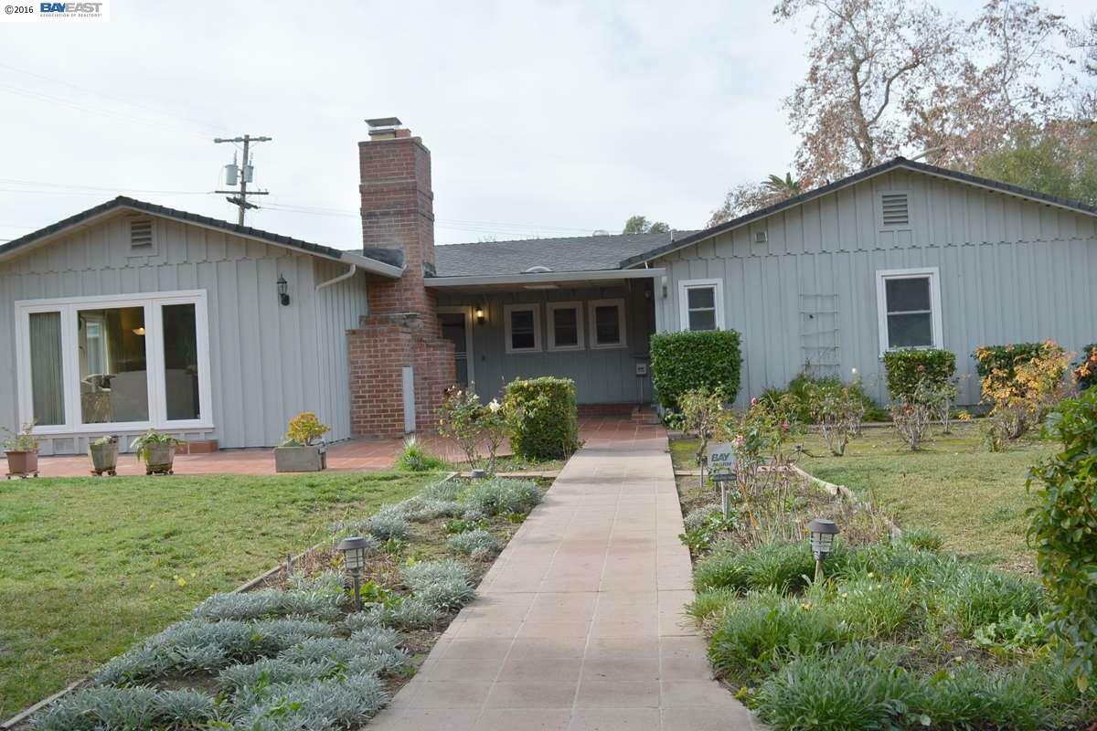 Property Photo:  38289 Ford Ln  CA 94536 