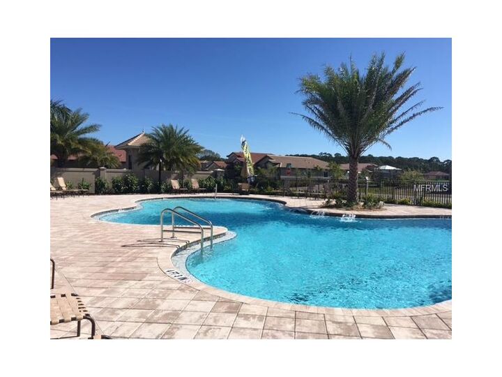 Property Photo: 641 Fantail Way FL 34275