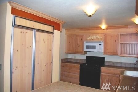 Property Photo: 11009 112th Ave NE WA 98033