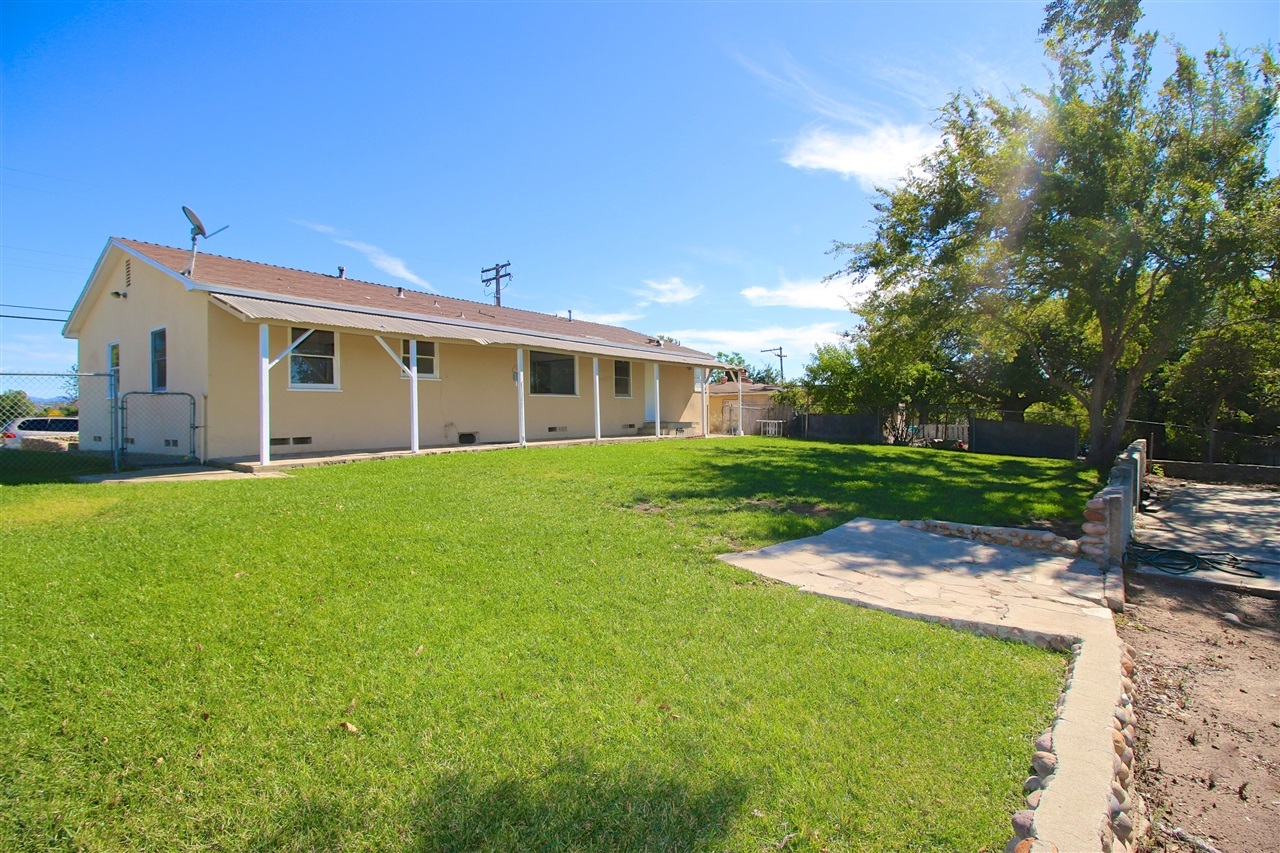 Property Photo:  2304 Berry Street  CA 91945 