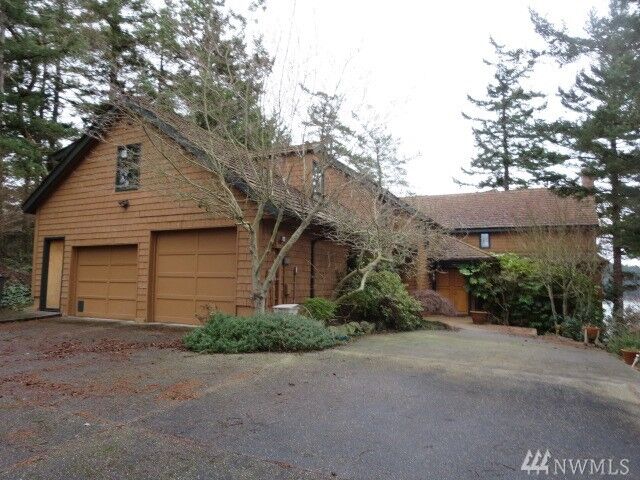 Property Photo: 734 Tillamuk Dr WA 98257