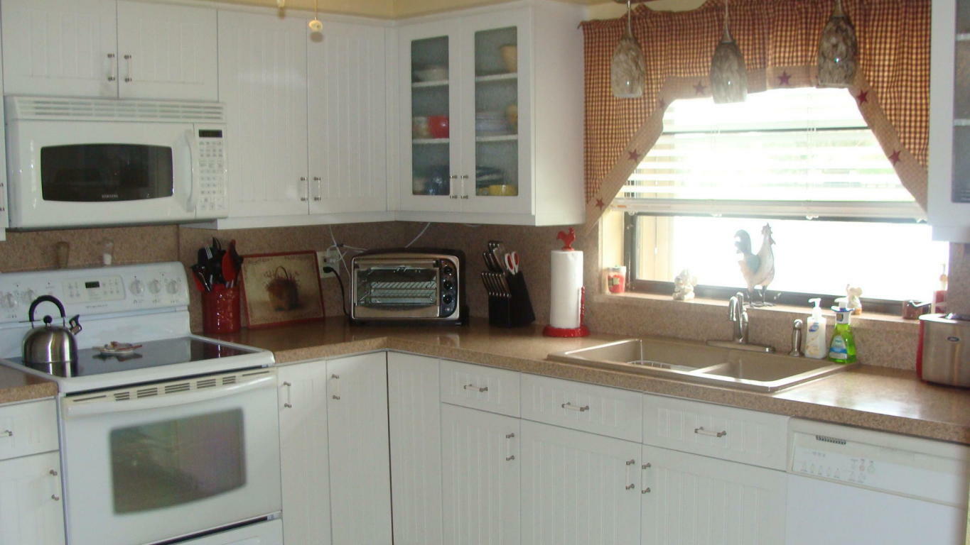 Property Photo: 10292 Dovewood Lane B FL 33436