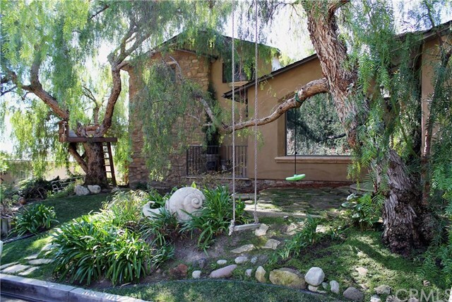 Property Photo:  325 Camden Place  CA 92651 