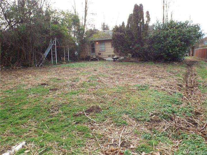 Property Photo:  4232 S 164th St  WA 98188 