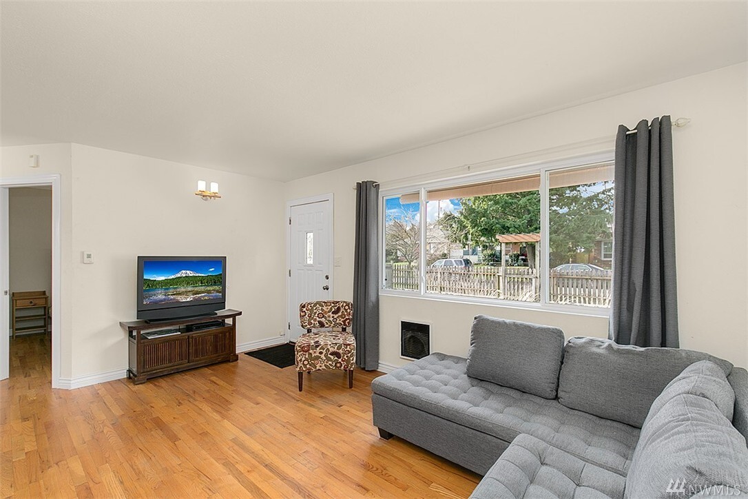 Property Photo: 9230 34th Ave SW WA 98126