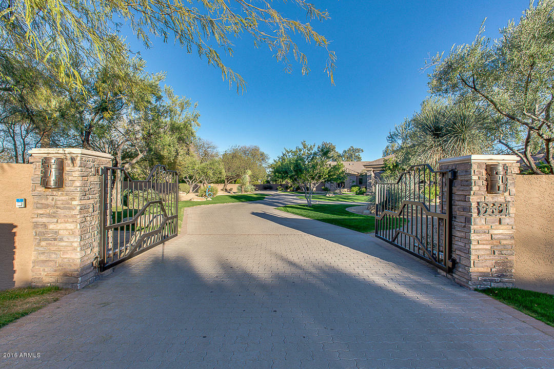 Property Photo:  9001 N Martingale Road  AZ 85253 