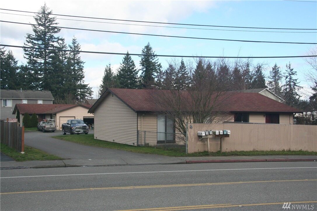 Property Photo: 17 W Madison WA 98203