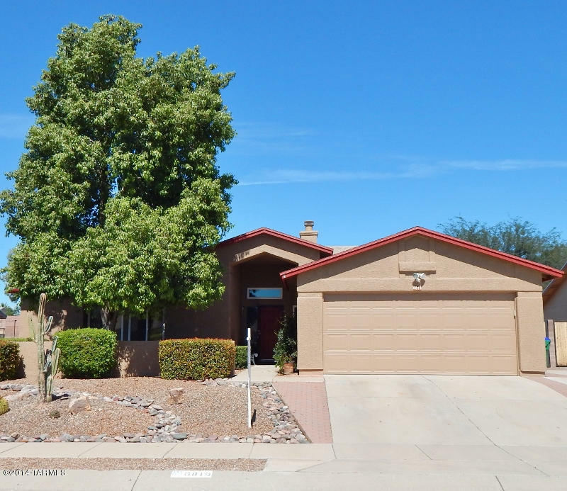 Property Photo: 6819 N Dechelly Loop AZ 85741