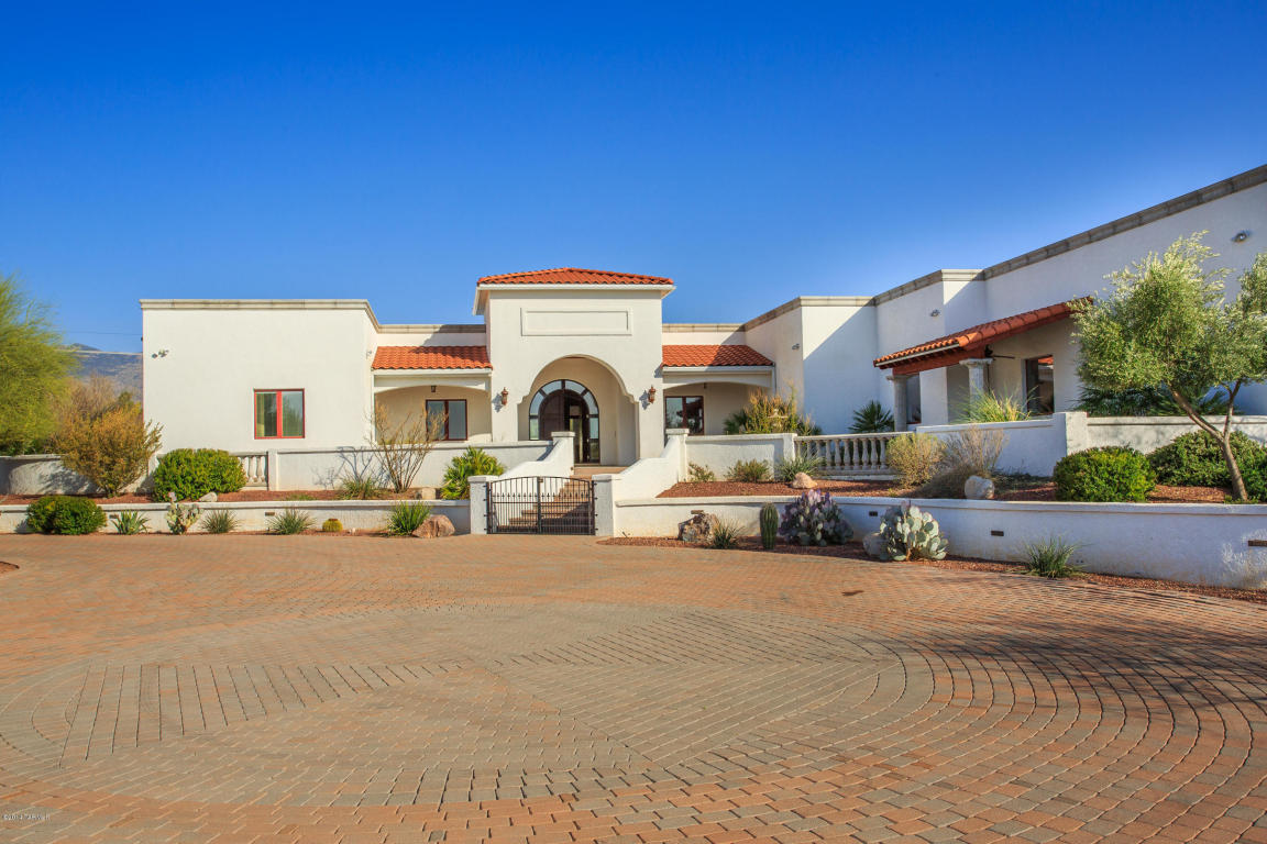 Property Photo: 2050 S Melpomene Way AZ 85748