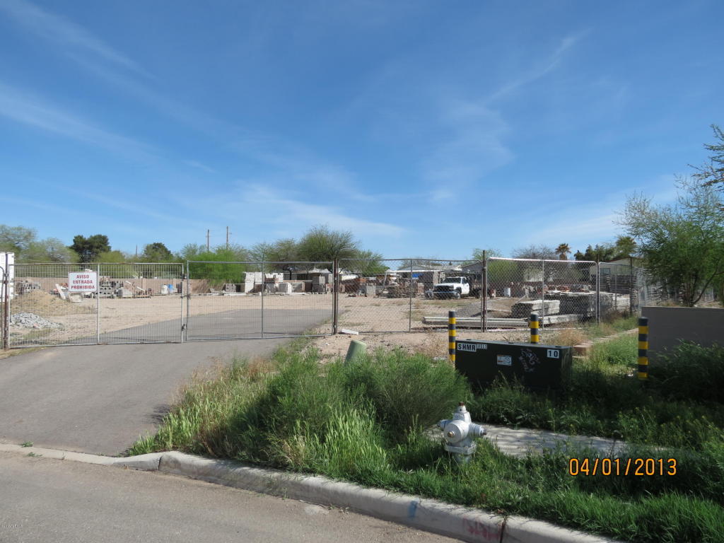 Property Photo:  1599 W Modern Court  AZ 85705 