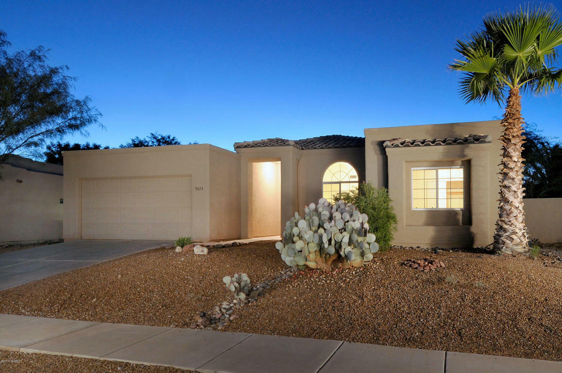 Property Photo:  9074 N Sanguine Drive  AZ 85743 