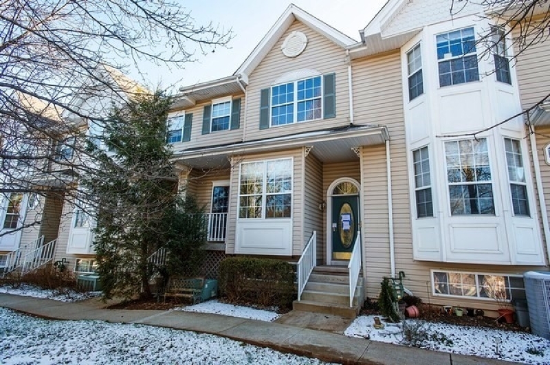 Property Photo:  10 Windham Ct  NJ 08822 