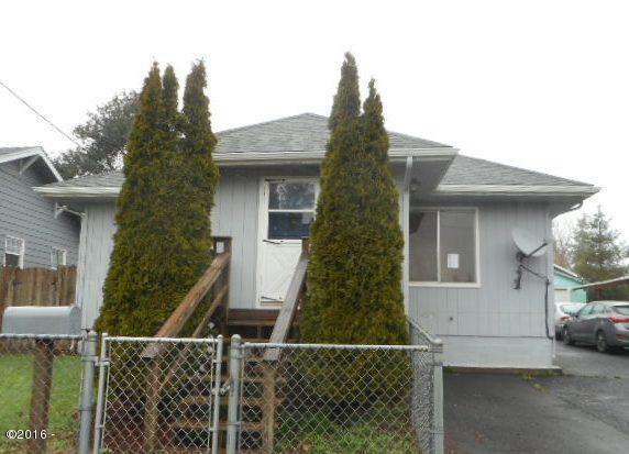 Property Photo:  752 SE 8th Street  OR 97391 