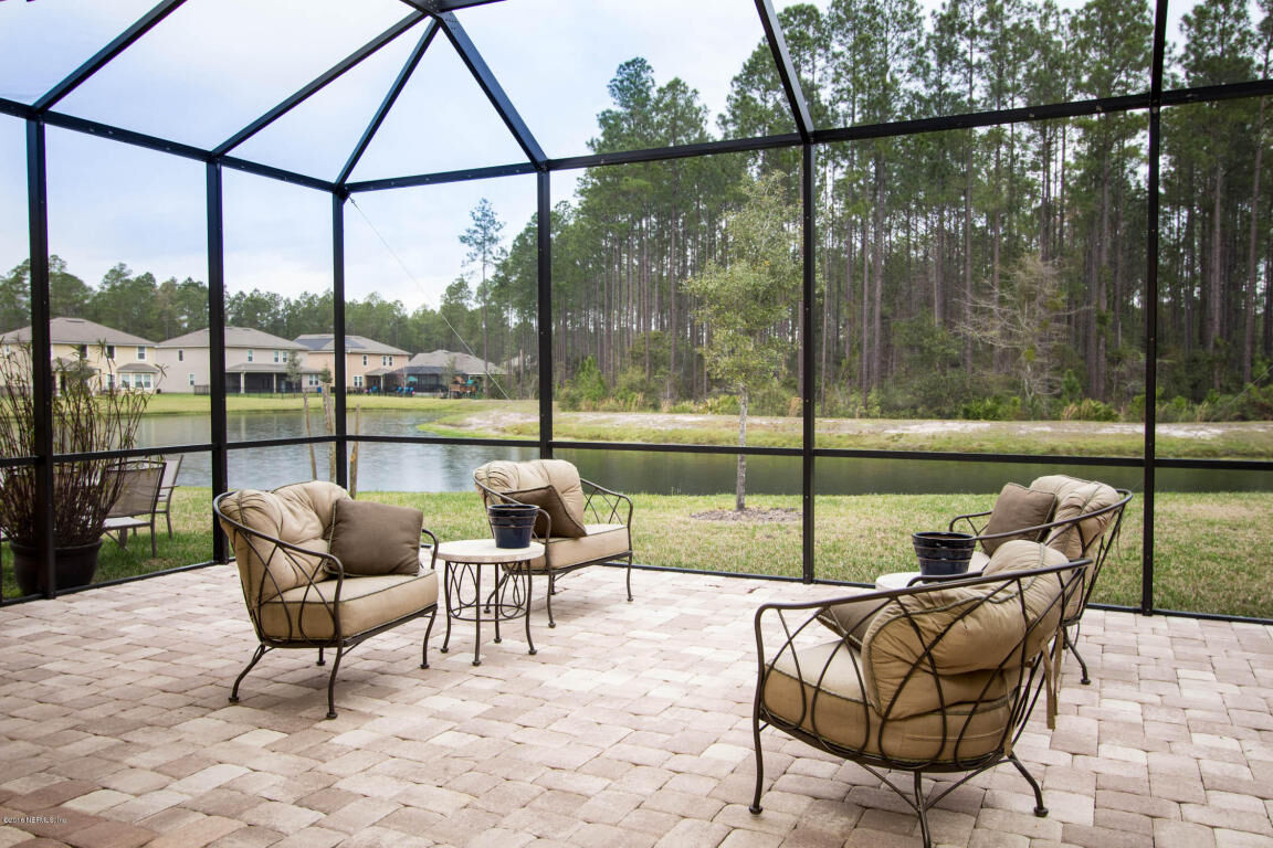 Property Photo: 421 Paisley Place FL 32259
