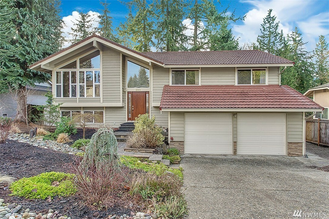 Property Photo: 8901 NE 144th St WA 98034