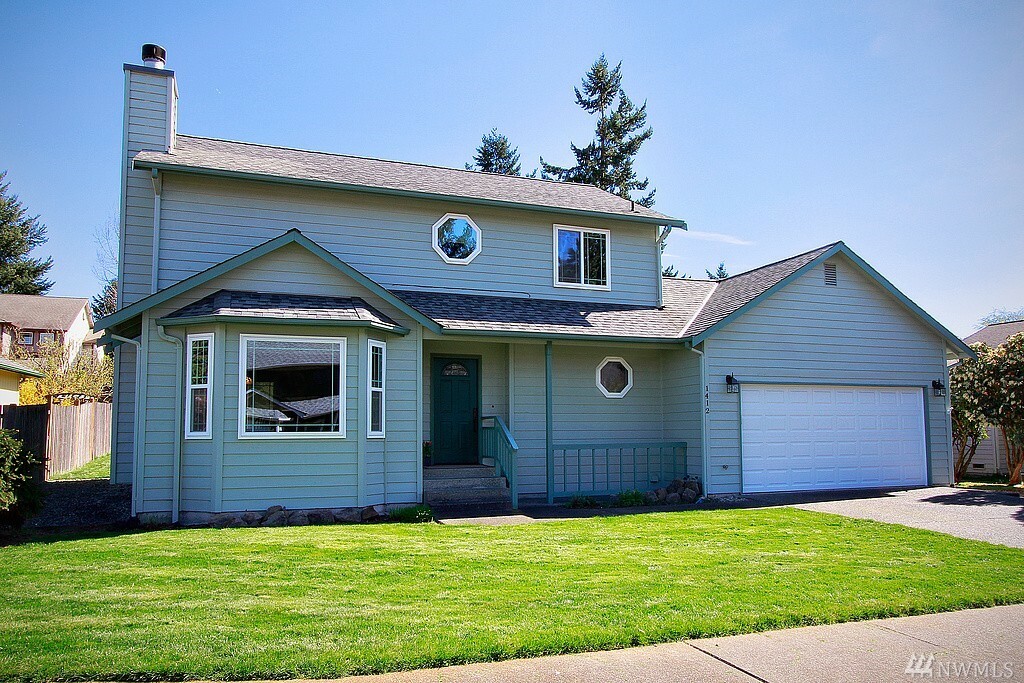 Property Photo:  1412 Camas Ave NE  WA 98056 